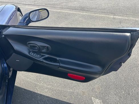 Used 2000 Chevrolet Corvette Convertible w/ Memory Pkg image 12