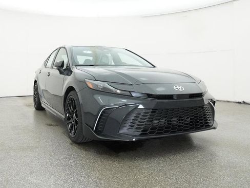 New 2026 Toyota Camry SE image 31