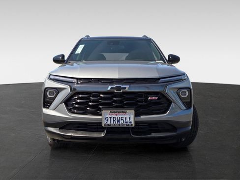 Used 2025 Chevrolet TrailBlazer RS FWD image 2