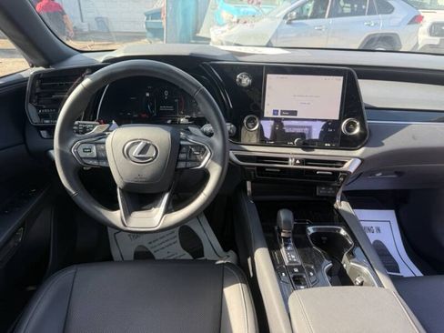 Used 2025 Lexus RX 350 FWD w/ Technology Package image 18
