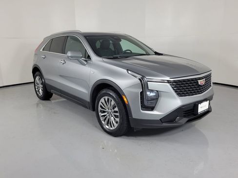 Certified 2025 Cadillac XT4 Premium Luxury image 1