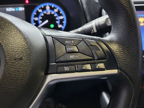 Used 2023 Nissan Leaf S image 30