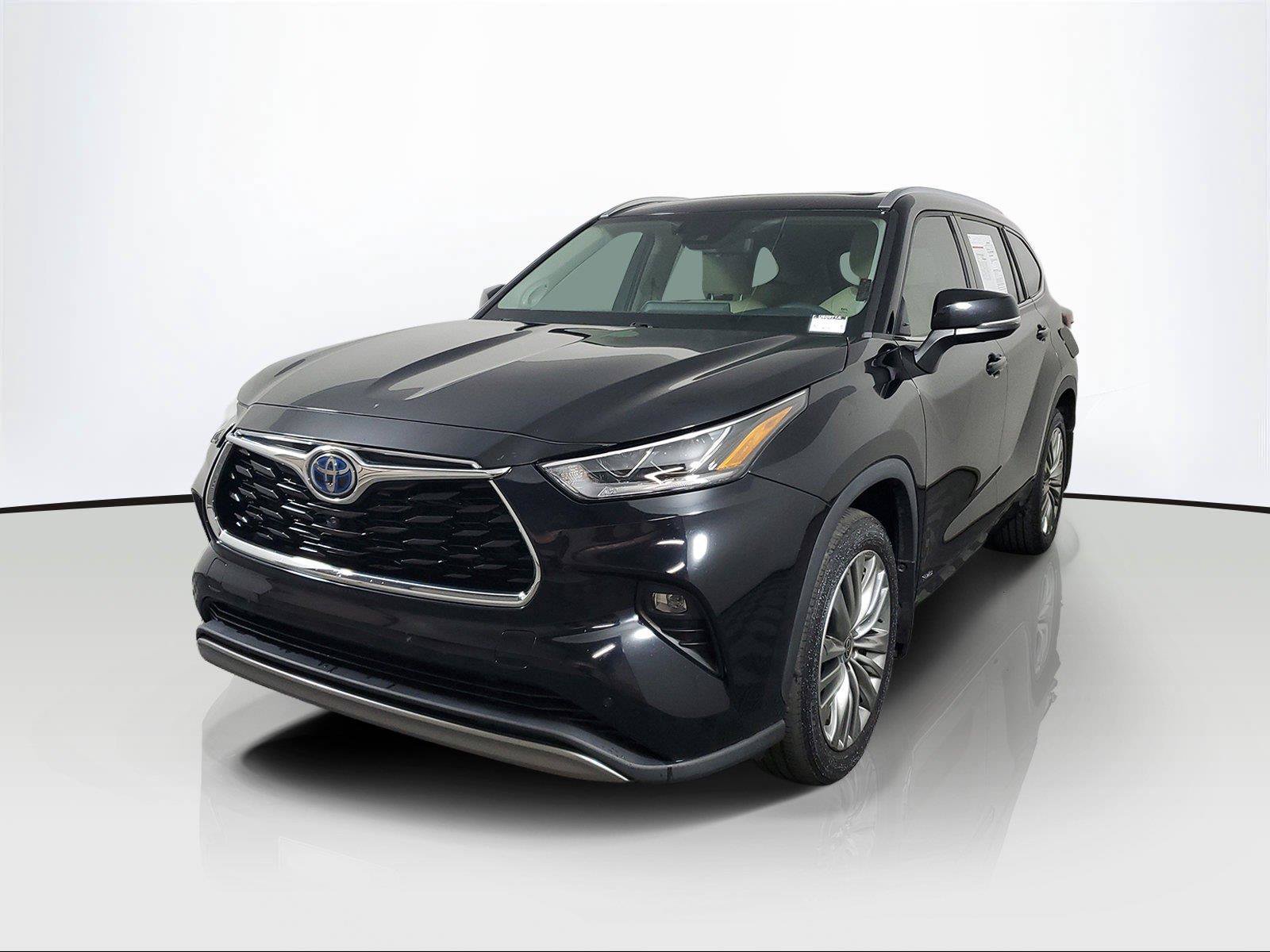 Used 2022 Toyota Highlander Platinum AWD/4WD image 3