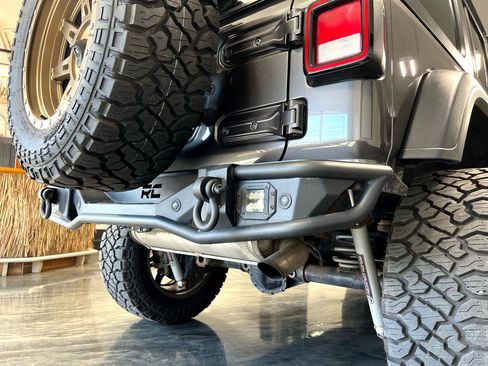 Used 2018 Jeep Wrangler Unlimited Sport S image 13