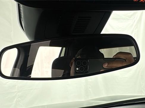 Used 2025 Chevrolet Equinox LT image 32