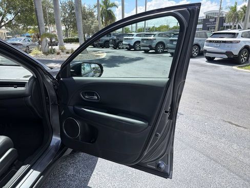 Used 2022 Honda HR-V EX-L image 37