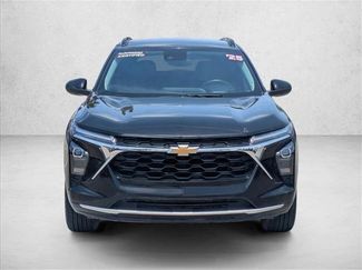 Used 2025 Chevrolet Trax LT w/ LT Convenience Package FWD video 2