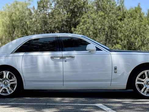 Used 2016 Rolls-Royce Ghost RWD image 8