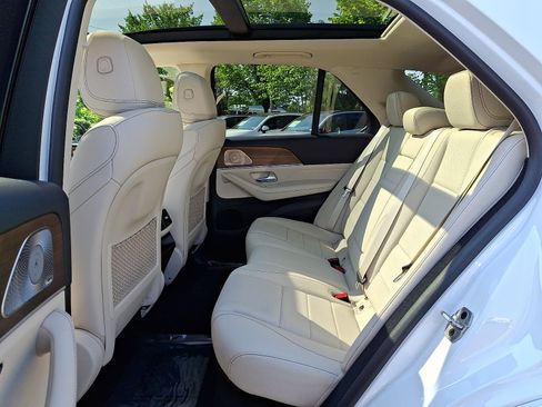 Used 2022 Mercedes-Benz GLE 350 4MATIC image 10