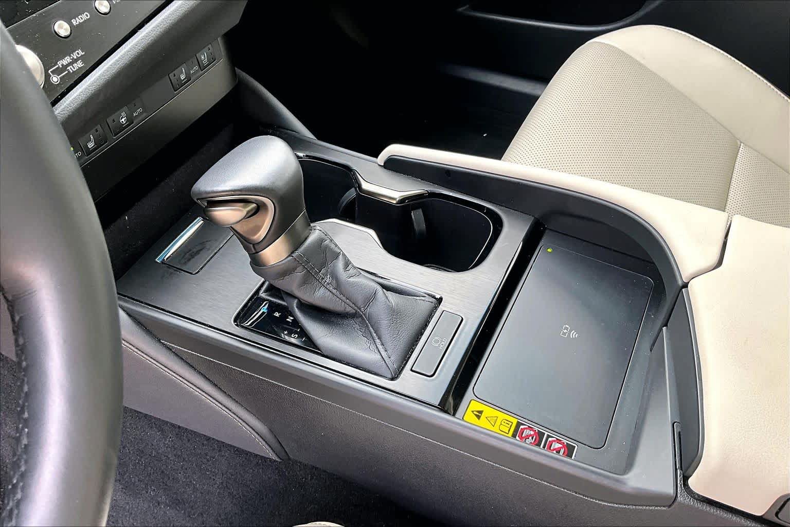 Used 2025 Lexus ES 350 w/ Premium Package FWD image 17