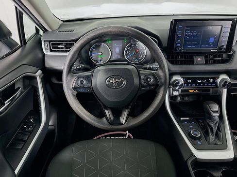 Used 2021 Toyota RAV4 XLE image 22