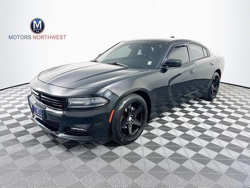 Used 2016 Dodge Charger SXT RWD image 1