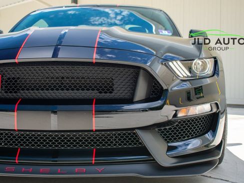 Used 2019 Ford Mustang Shelby GT350R w/ GT350R Equipment Group 920A RWD image 30