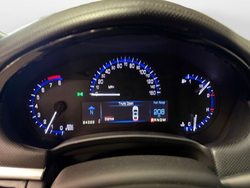 Used 2014 Cadillac XTS Luxury image 11