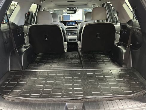 Used 2021 Hyundai Palisade SEL w/ Premium Package image 18