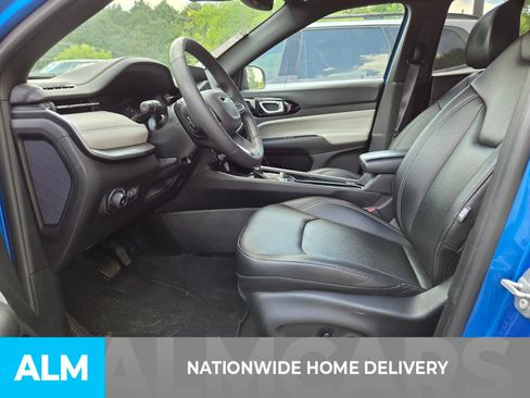 Used 2025 Jeep Compass Limited AWD/4WD image 5