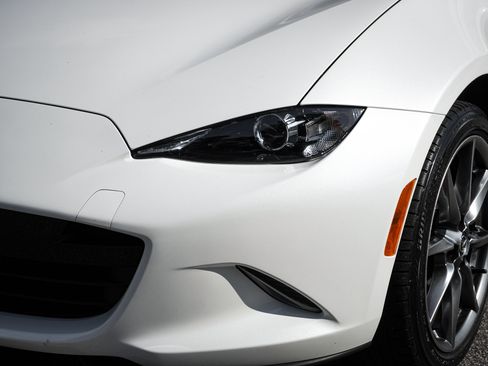 Used 2023 MAZDA MX-5 Miata Grand Touring w/ Weather Package RWD image 6