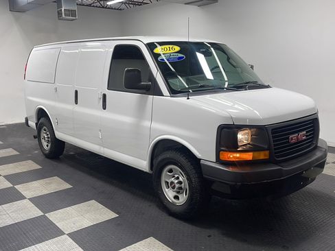 Used 2016 GMC Savana 2500 RWD image 19