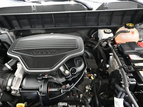 Used 2019 GMC Acadia SLT image 31