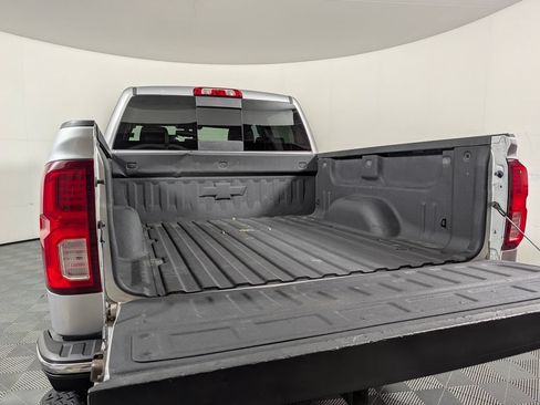 Used 2018 Chevrolet Silverado 1500 LTZ w/ Texas Edition RWD image 6