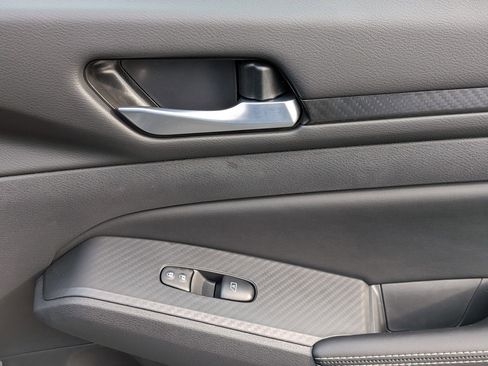 New 2025 Nissan Altima 2.5 SV image 30