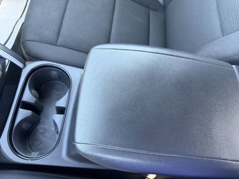 Used 2024 Chevrolet Colorado LT w/ LT Convenience Package II RWD image 25