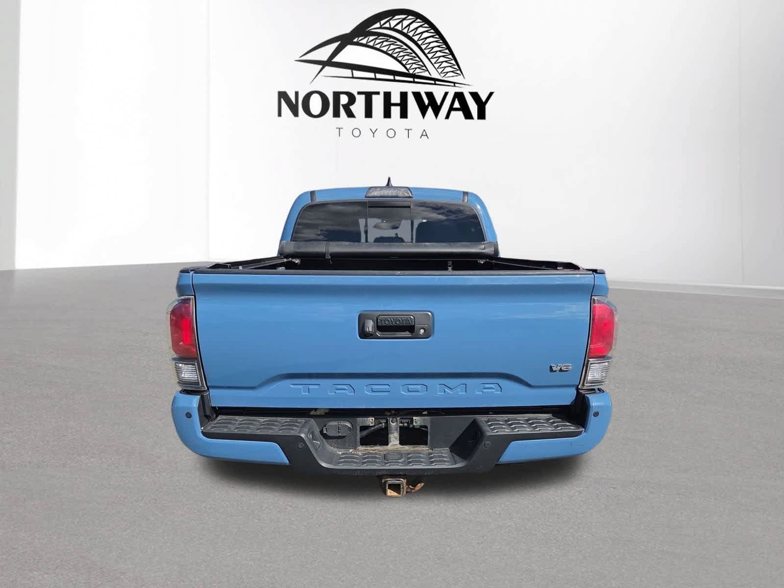 Used 2019 Toyota Tacoma TRD Off-Road AWD/4WD image 4
