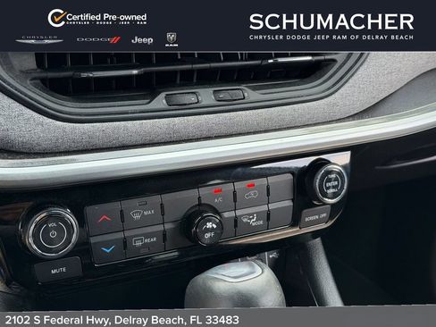 Used 2024 Jeep Compass Latitude AWD/4WD image 23