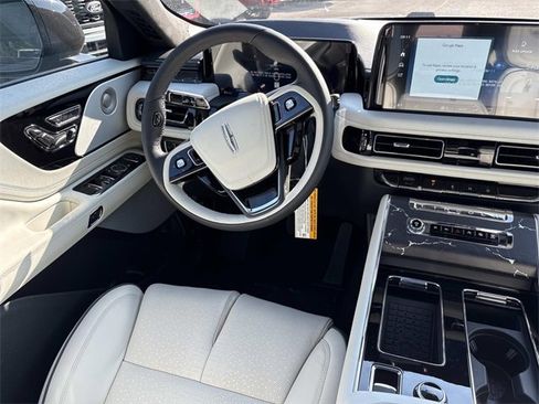 New 2025 Lincoln Aviator Black Label w/ Jet Appearance Package image 14