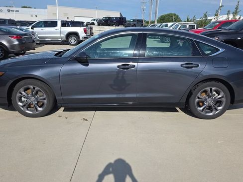 Used 2025 Honda Accord EX-L image 2