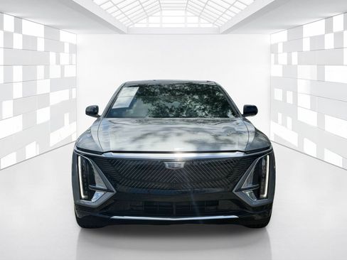 Used 2024 Cadillac Lyriq Luxury RWD image 2