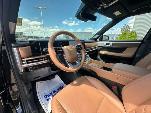 Used 2025 Hyundai Santa Fe Limited image 10