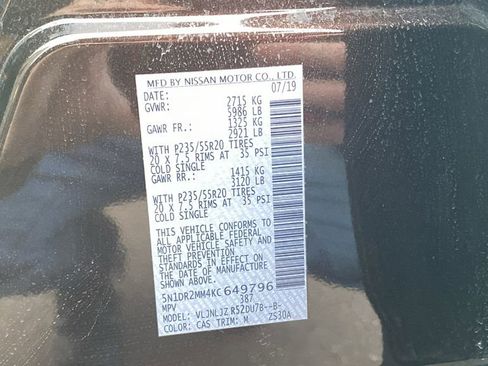 Used 2019 Nissan Pathfinder Platinum image 32