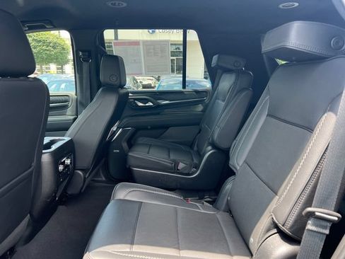Used 2023 GMC Yukon Denali AWD/4WD image 37