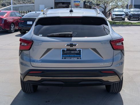 Used 2025 Chevrolet Trax ACTIV w/ Driver Confidence Package image 5