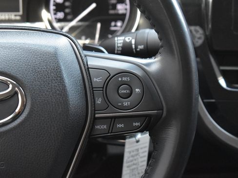 Used 2021 Toyota Camry SE FWD image 15