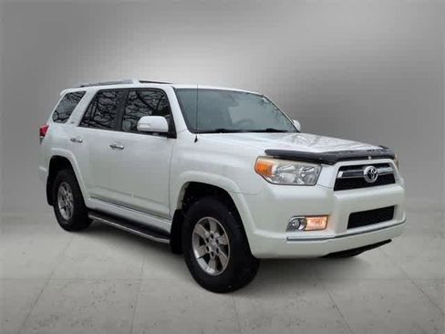 Used 2010 Toyota 4Runner SR5 image 2