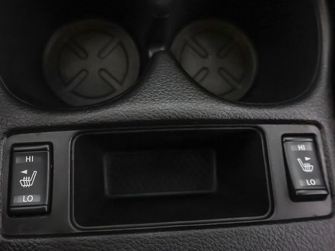 Used 2018 Nissan Rogue SV AWD/4WD image 45