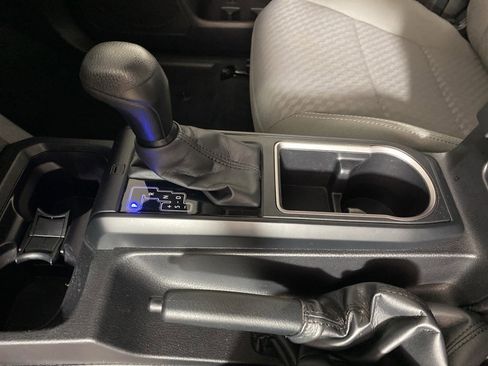 Used 2022 Toyota Tacoma SR image 17