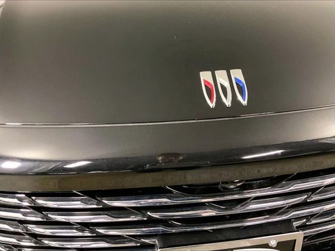 Used 2025 Buick Envision Preferred image 27