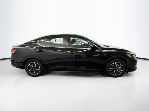 Used 2025 Nissan Sentra SV FWD image 10