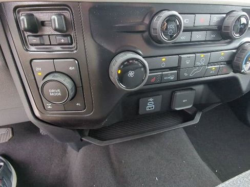 New 2026 Ford F250 XLT w/ XLT Premium Package image 28