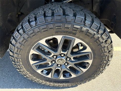 Used 2024 Toyota Tundra Limited image 12