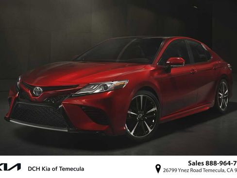 Used 2020 Toyota Camry SE FWD image 1