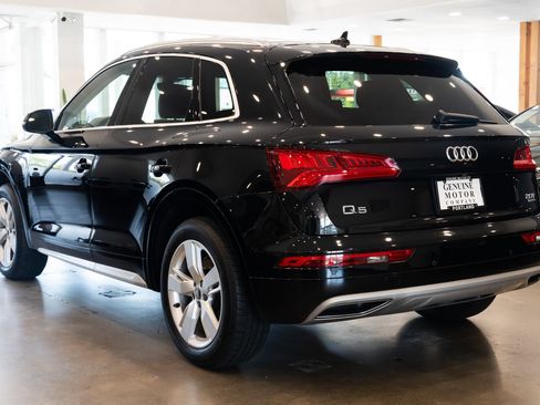 Used 2018 Audi Q5 2.0T Premium Plus w/ Premium Plus Package AWD/4WD image 6