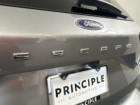 Used 2024 Ford Escape ST-Line w/ Tech Pack #1 FWD image 30