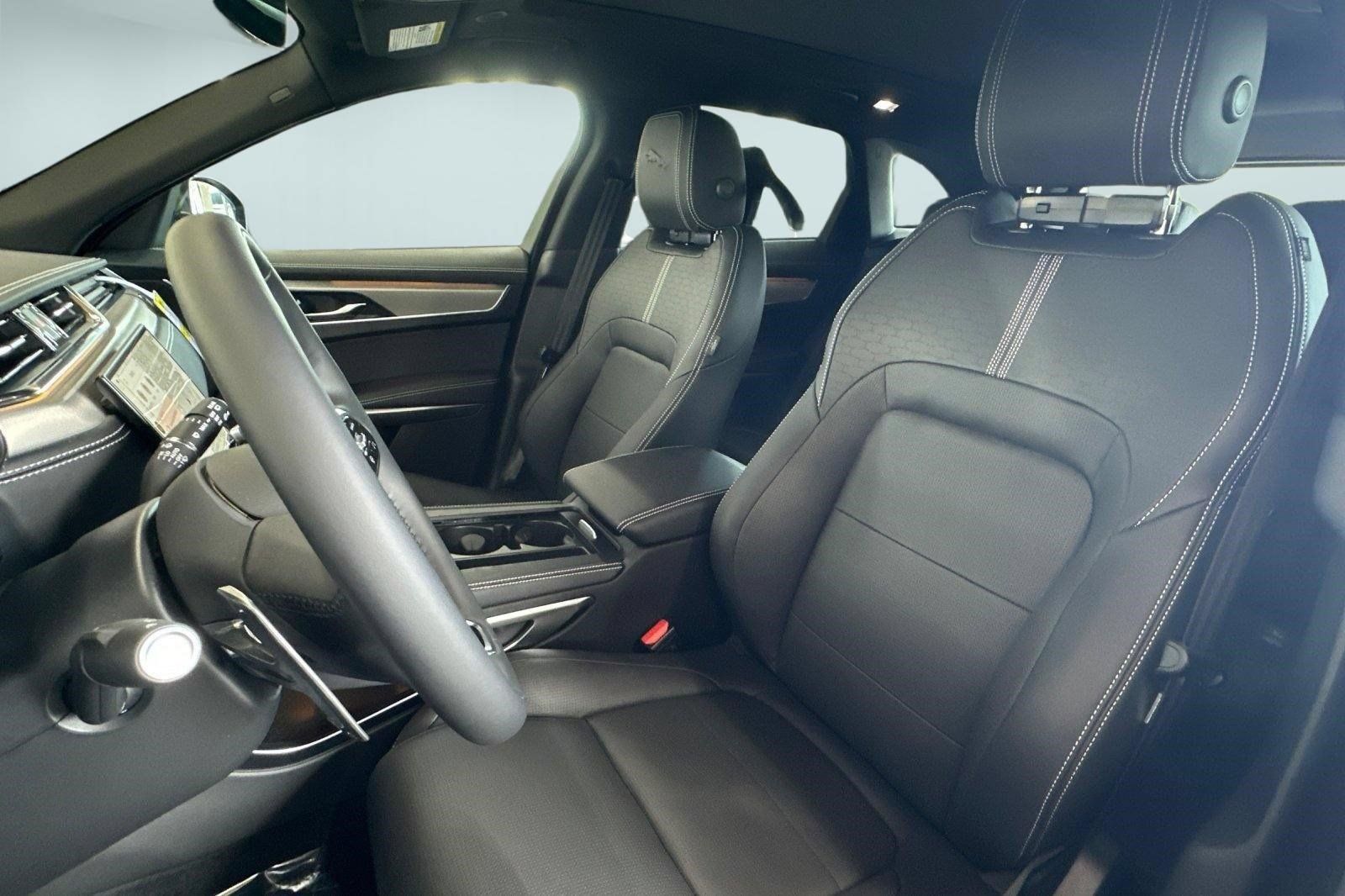 New 2026 Jaguar F-PACE R-Dynamic S AWD/4WD image 5