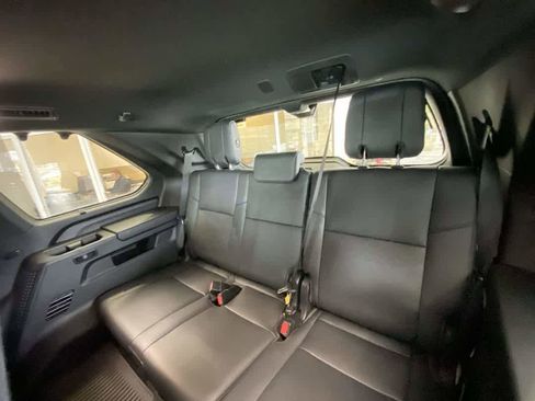 Certified 2024 Toyota Sequoia Platinum AWD/4WD image 25