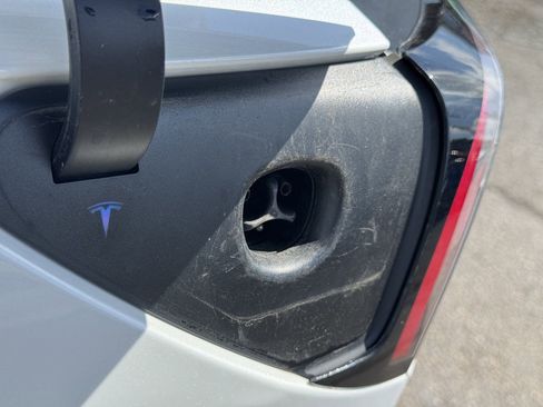 Used 2022 Tesla Model 3 Long Range AWD/4WD image 10