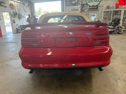 Used 1994 Ford Mustang GT RWD image 16